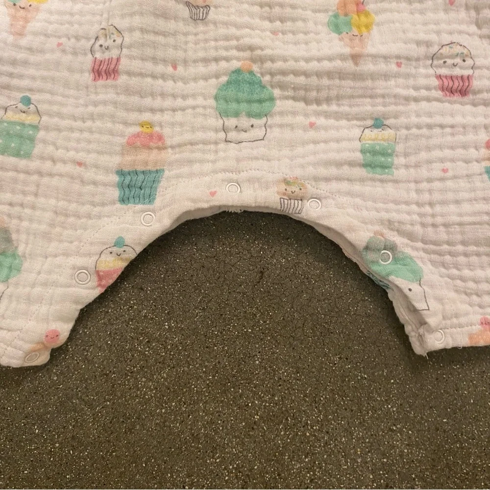 Angel‎ Dear Girls 6-12 months Tie Back Romper Muslin Cotton Ice Cream Summer